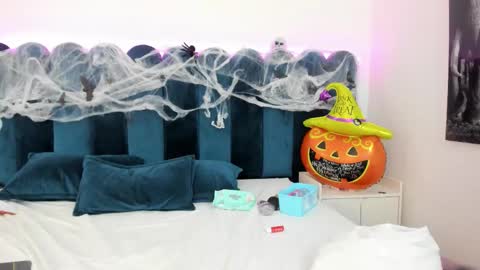 Snapshot of emilyandmarco_ chatting on November 1, 12:34 am Emilyyy online show from November 1, 12:34 am