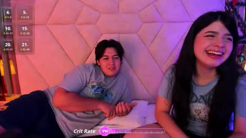 Snapshot of emilyandrew_ chatting on December 16, 5:23 am Amily Andrew online show from December 16, 5:23 am