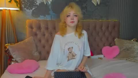 Baby Emelli online show from January 8, 6:48 am