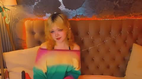 Snapshot of emilyangels chatting on May 15, 6:53 am Baby Emelli online show from May 15, 6:53 am