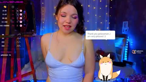 Snapshot of emilyart_ chatting on February 4, 3:44 am artist Emily online show from February 4, 3:44 am