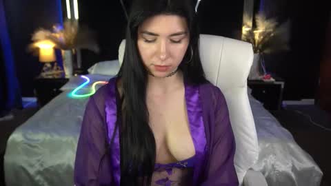 Emy online show from November 22, 7:29 am