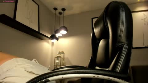 Snapshot of emilycarterr_ chatting on May 23, 10:30 am Emily Carter online show from May 23, 10:30 am