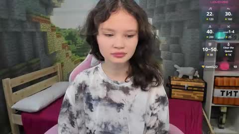 Snapshot of emilychaves chatting on October 15, 5:13 pm Emilyhaves online show from October 15, 5:13 pm