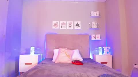 Emi Fit online show from May 26, 3:41 pm