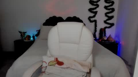  Emily Dolshe  online show from December 5, 2:47 pm