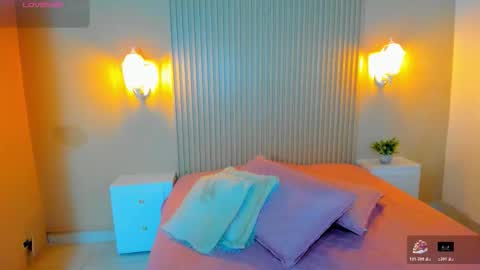 EMILY online show from November 23, 7:35 pm