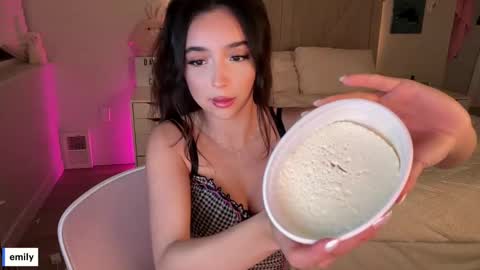 Snapshot of emilyfawn chatting on September 9, 3:06 am emilyfawn online show from September 9, 3:06 am