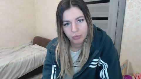 emilyfork online show from October 20, 5:41 am