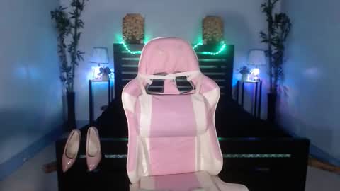 emilyfucker69 online show from September 17, 3:46 pm