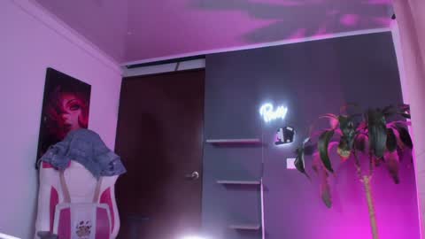 Emily Jhonson online show from January 11, 5:18 pm