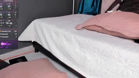 Emily Jhonson online show from January 18, 5:59 pm