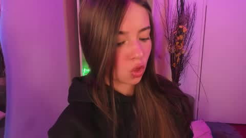 VALEEEN online show from December 19, 6:56 pm