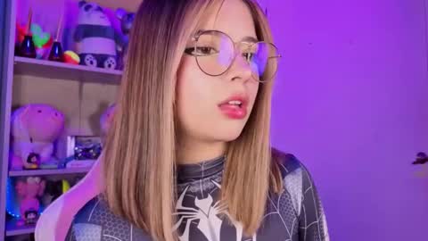 VALEEEN online show from March 14, 3:28 pm