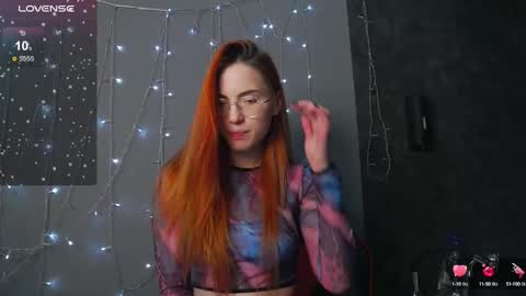 Snapshot of emilykents chatting on December 22, 1:12 am EmilyKents online show from December 22, 1:12 am