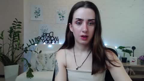 Snapshot of emilylayer chatting on January 10, 12:27 am Emyli online show from January 10, 12:27 am