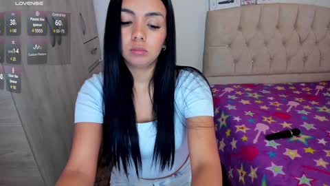 Snapshot of emilypink_1 chatting on December 23, 5:22 pm Emily online show from December 23, 5:22 pm