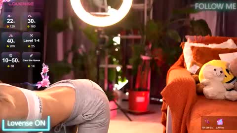 Emily online show from November 24, 7:41 am