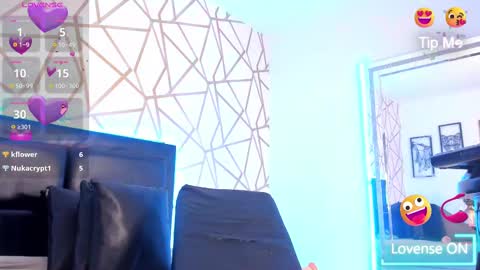 Snapshot of emilyrosee1 chatting on February 13, 11:15 pm online show from February 13, 11:15 pm