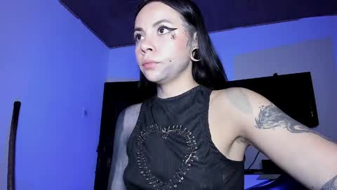  Emily Support me to have 100 likes plx online show from April 15, 12:06 am