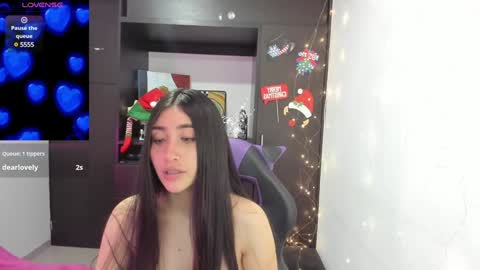 Snapshot of emilytafur chatting on December 18, 6:57 pm Emy online show from December 18, 6:57 pm