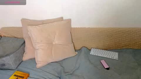 Snapshot of emilytrays chatting on March 5, 6:31 am Emily wish-list online show from March 5, 6:31 am