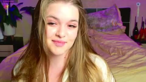 emilywhisperawesome online show from June 14, 8:44 pm