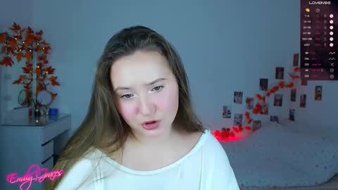 Snapshot of emilyxgrasez chatting on September 19, 12:56 am Emily online show from September 19, 12:56 am