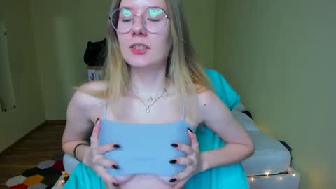 Emily online show from February 18, 5:31 pm