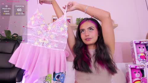 Emily Bank online show from February 1, 7:23 pm