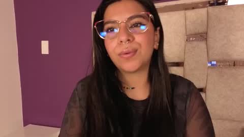 emilyy_cooperr online show from January 19, 12:09 pm