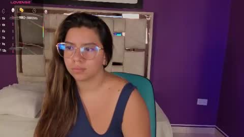 emilyy_cooperr online show from June 30, 12:06 pm