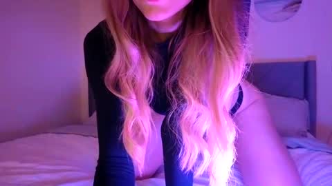 emilly online show from September 27, 3:22 am