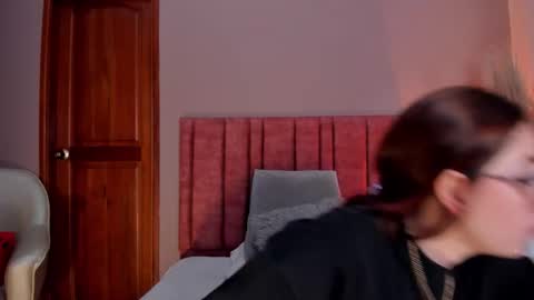 Snapshot of emilyywatson chatting on November 15, 12:30 am Emilyy Watson online show from November 15, 12:30 am