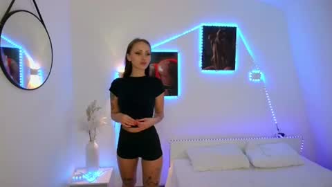 Emily online show from June 17, 8:28 am