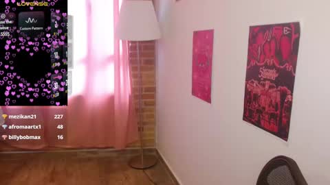 Snapshot of emitaa17228 chatting on February 17, 9:41 pm emma online show from February 17, 9:41 pm