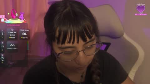 emma online show from November 30, 8:02 pm