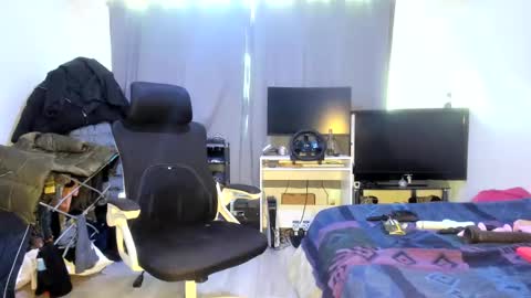 emliyjamesmjb online show from February 18, 12:17 pm