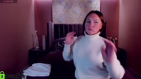 Emm online show from February 9, 8:34 pm