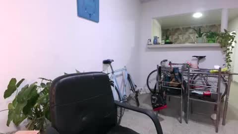 emma______1996 online show from April 22, 8:28 am