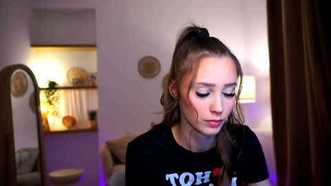 Snapshot of emma__cutiee chatting on January 12, 2:14 am Your Emma online show from January 12, 2:14 am