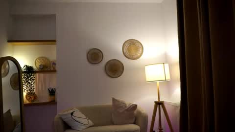 Snapshot of emma__cutiee chatting on March 3, 10:52 pm Your Emma online show from March 3, 10:52 pm