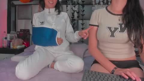 emma__js_ online show from October 24, 3:52 pm