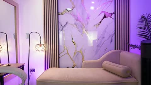 emma__walkerr_ online show from April 4, 7:44 pm