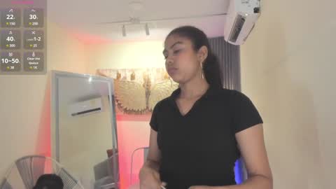 Snapshot of emma_alice_ chatting on January 6, 5:38 pm Alice online show from January 6, 5:38 pm