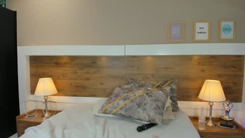 Emma  online show from January 26, 2:52 pm