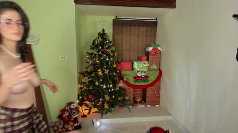 Emma online show from December 23, 5:32 pm