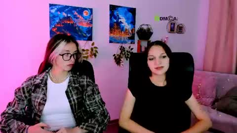 Snapshot of emma_bless_ chatting on July 22, 3:15 pm your Emma online show from July 22, 3:15 pm
