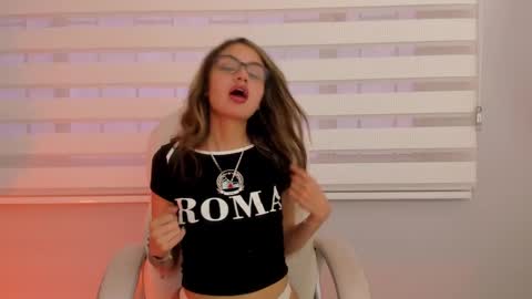 Snapshot of emma_bloom__ chatting on February 13, 8:34 pm Emma Bloom online show from February 13, 8:34 pm