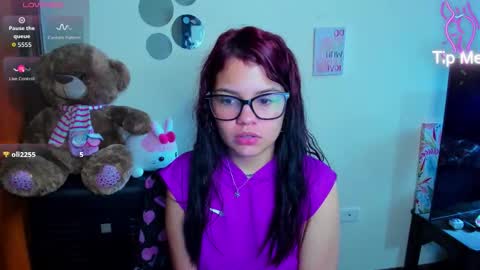emma_boo_ online show from March 7, 5:10 pm
